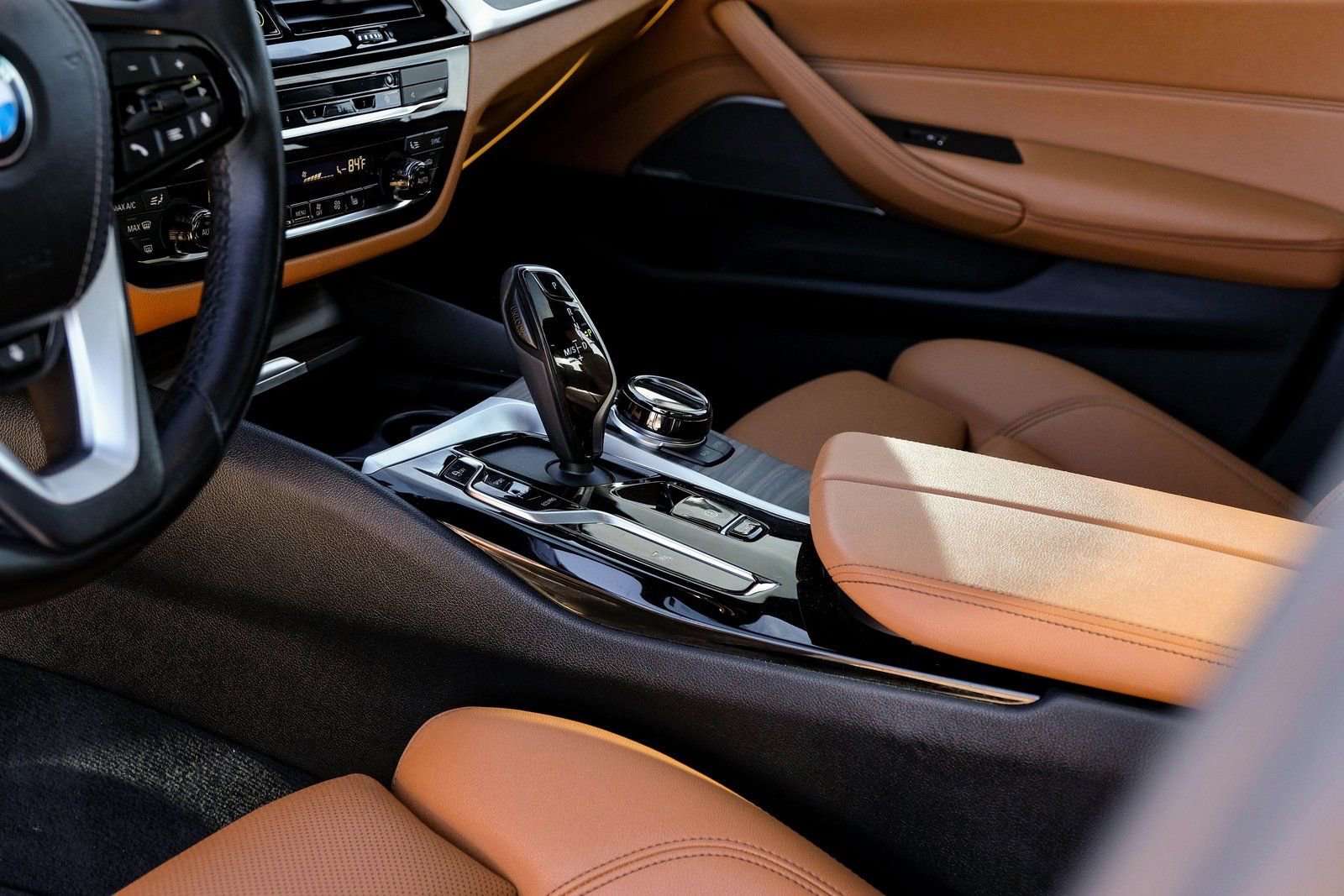 Used 2023 BMW 530i xDrive w/ Executive Package image 29