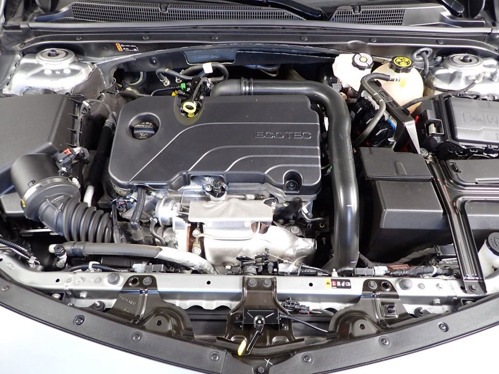 Used 2023 Chevrolet Malibu LT image 9