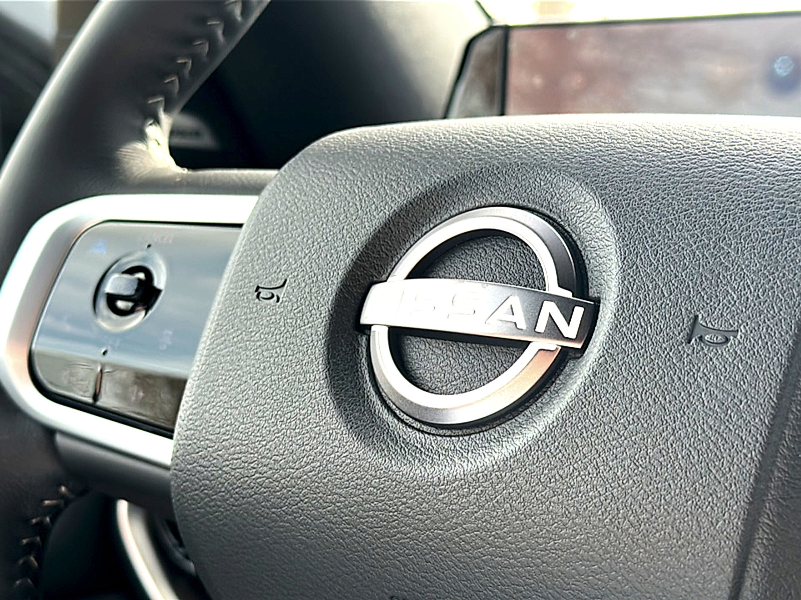 New 2026 Nissan Armada SL w/ Captain's Chari Seat Package image 21