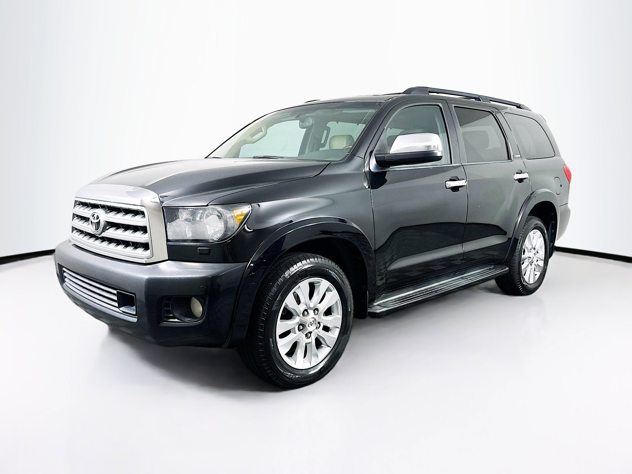 Used 2011 Toyota Sequoia Platinum image 3