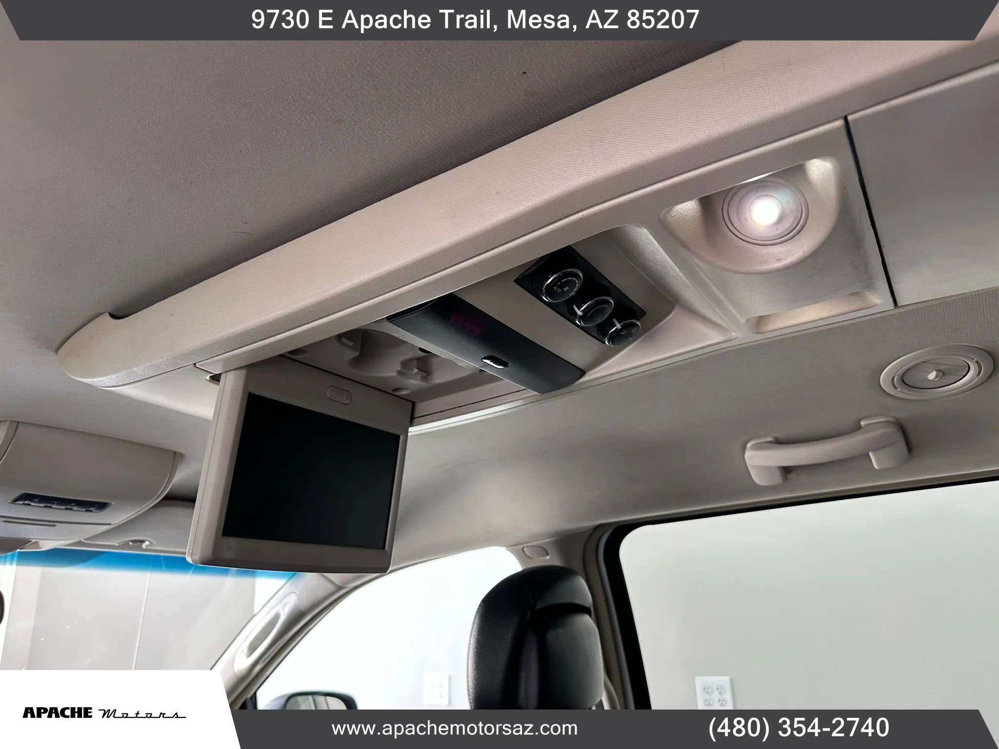 Used 2014 Chrysler Town & Country Touring image 34