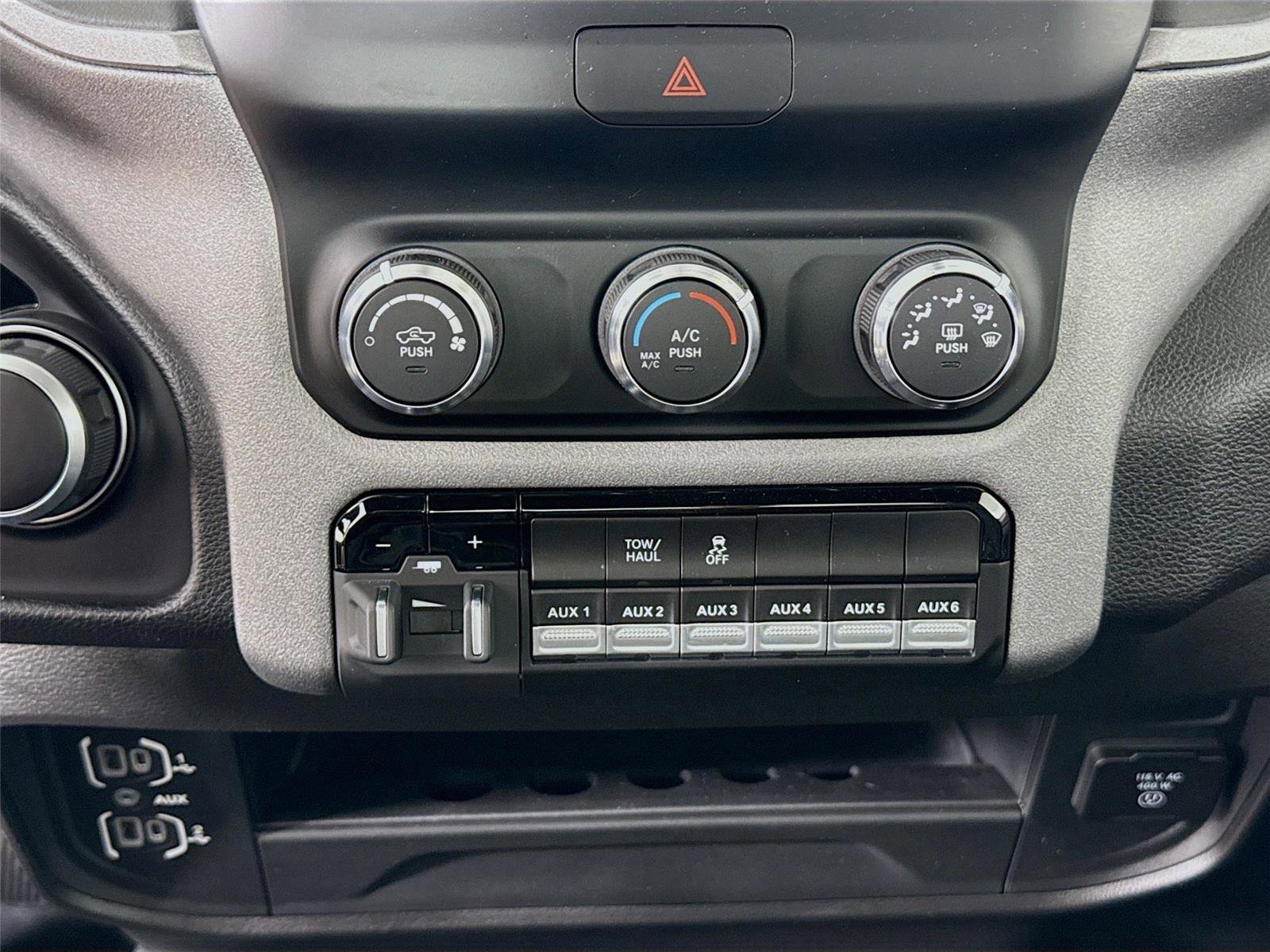 Used 2024 RAM 3500 Tradesman image 16