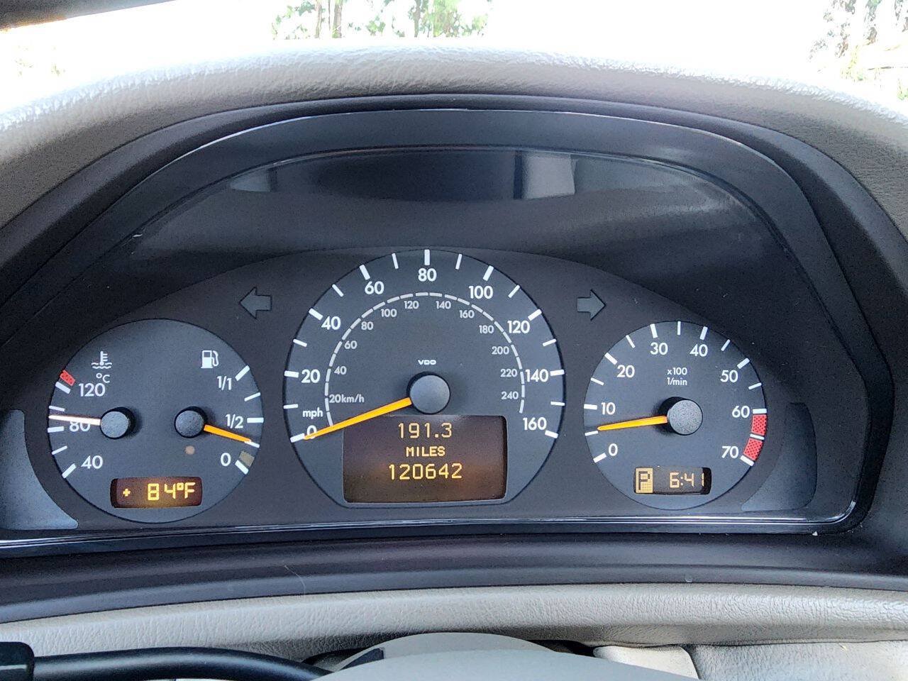 Used 2002 Mercedes-Benz CLK 320 Cabriolet image 22