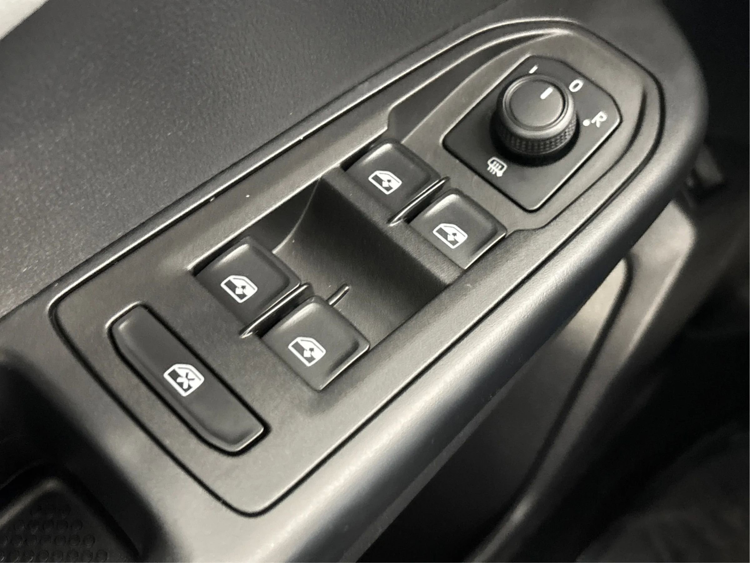 Used 2022 Volkswagen Taos SE image 41
