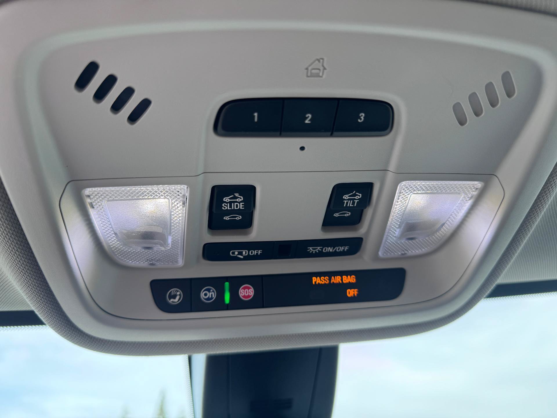 Used 2019 Chevrolet Traverse Premier w/ LPO, Floor Liner Package AWD/4WD image 45