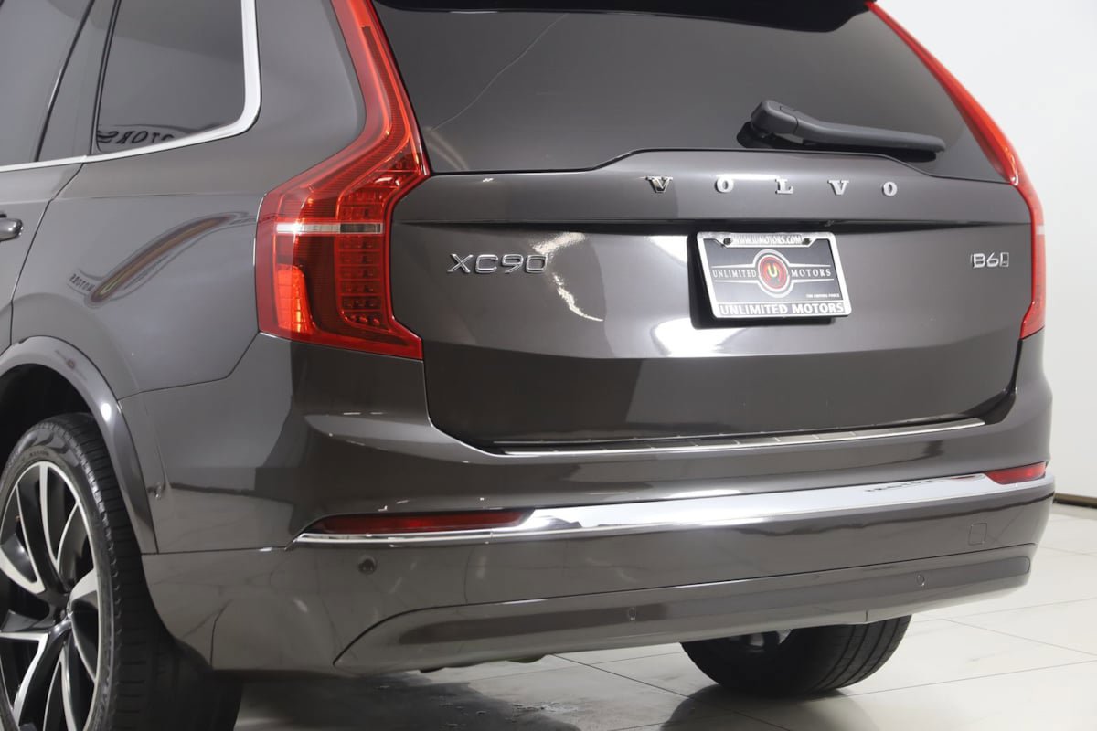Used 2024 Volvo XC90 B6 Plus w/ Protection Package Premier image 25