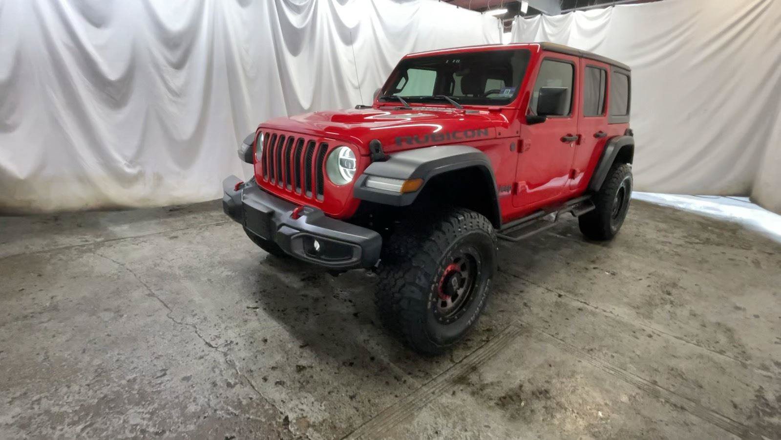 Used 2019 Jeep Wrangler Unlimited Rubicon w/ Dual Top Group AWD/4WD image 14