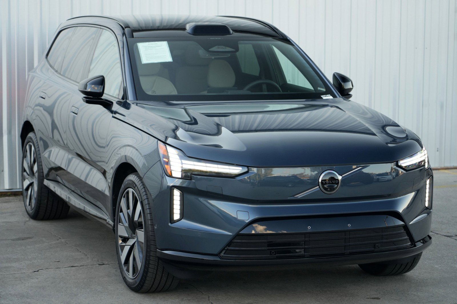 Used 2025 Volvo EX90 Ultra image 59