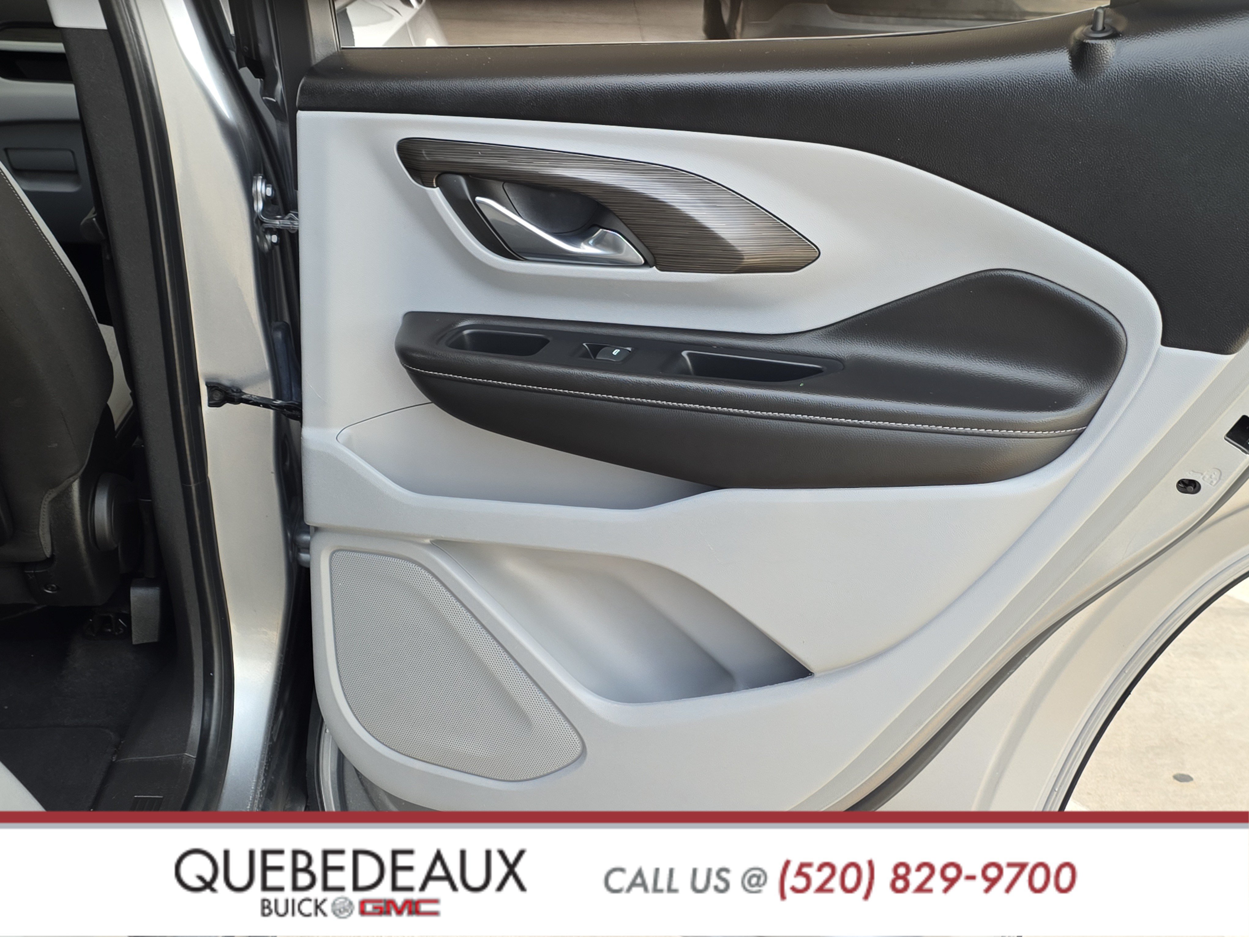 Used 2024 GMC Terrain SLE FWD image 25