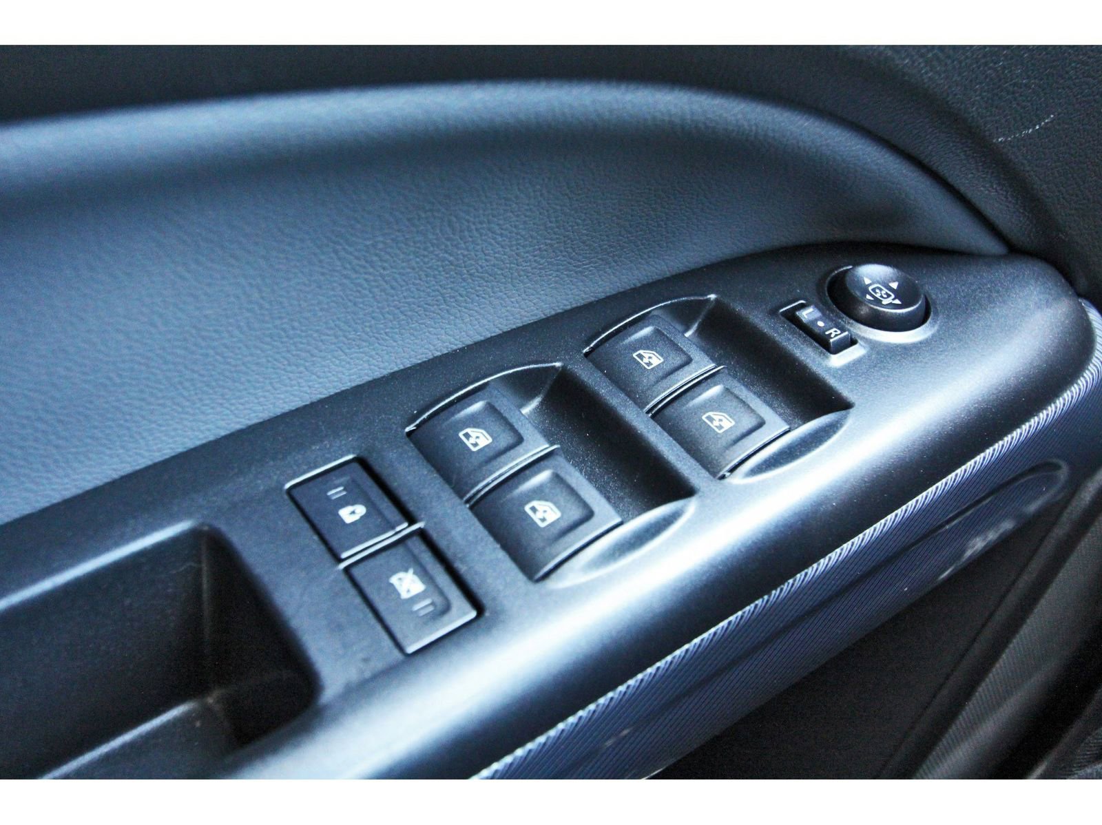 Used 2018 Chevrolet Colorado Z71 w/ Centennial Edition image 21