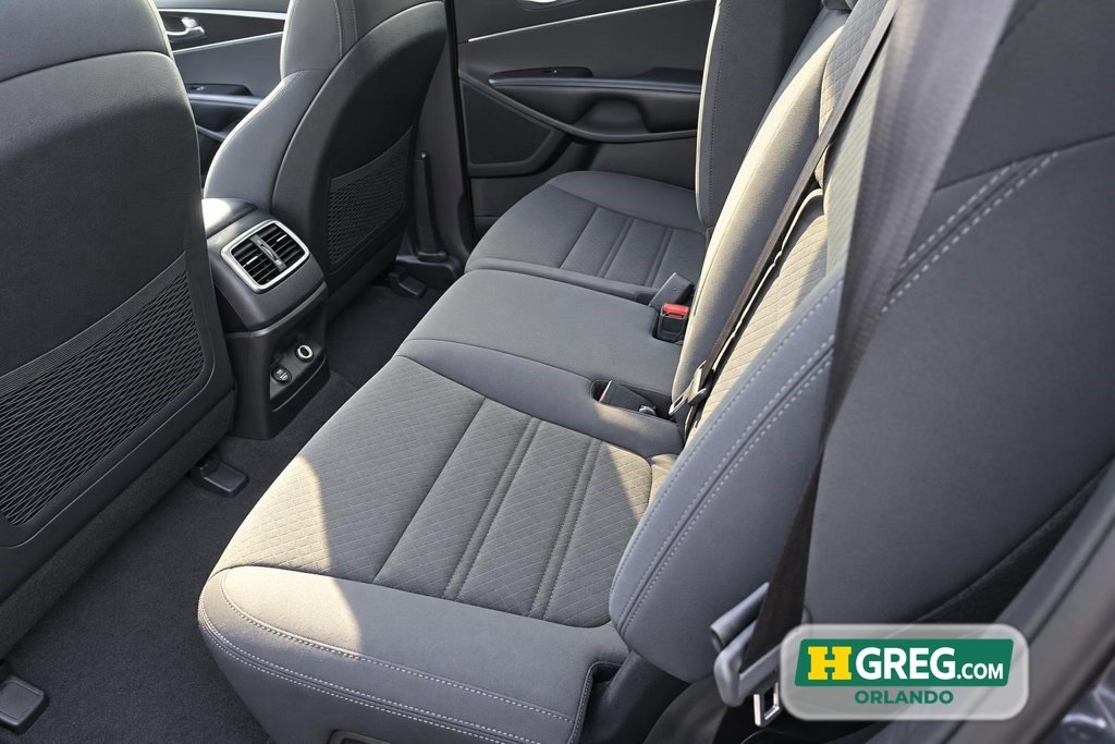 Used 2017 Kia Sorento AWD image 12