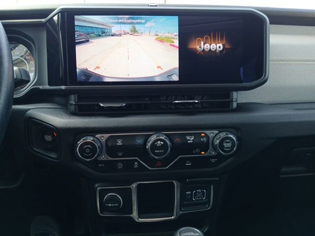 Used 2024 Jeep Gladiator Sport image 22