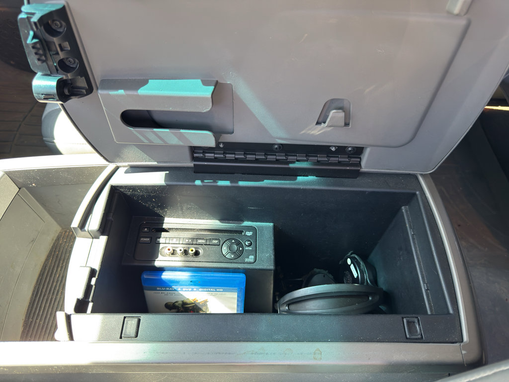 Used 2005 Nissan Titan LE w/ (R02) LE Off-Road Pkg image 39