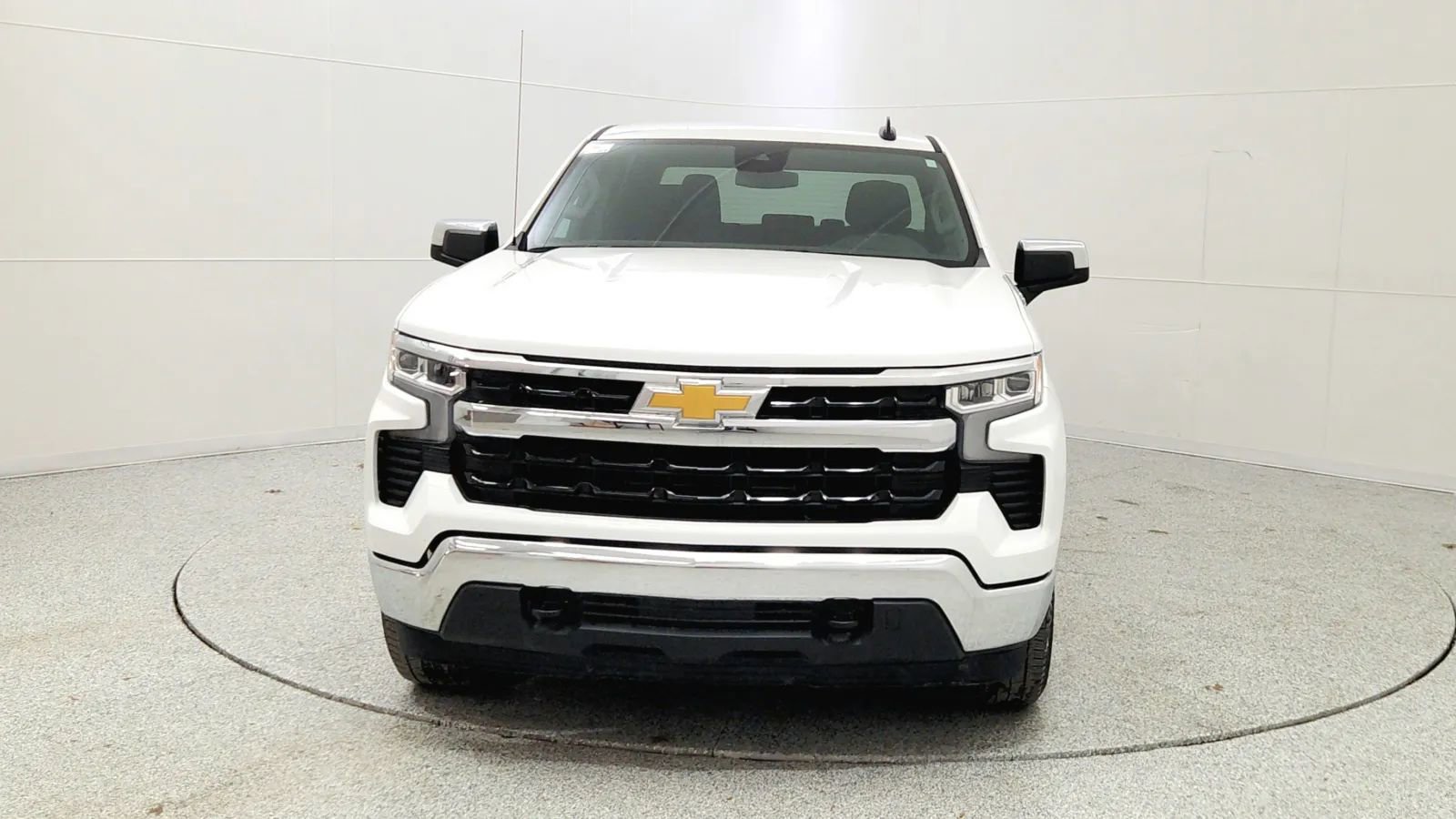 Used 2023 Chevrolet Silverado 1500 LT image 2
