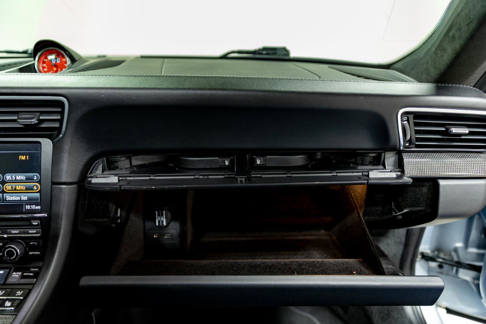 Used 2016 Porsche 911 Turbo image 72