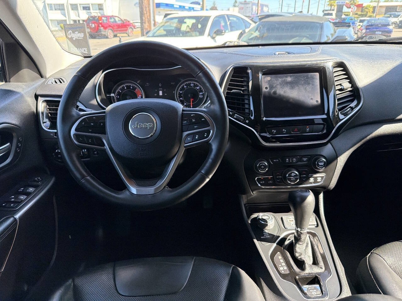 Used 2019 Jeep Cherokee Limited w/ Technology Group AWD/4WD image 27