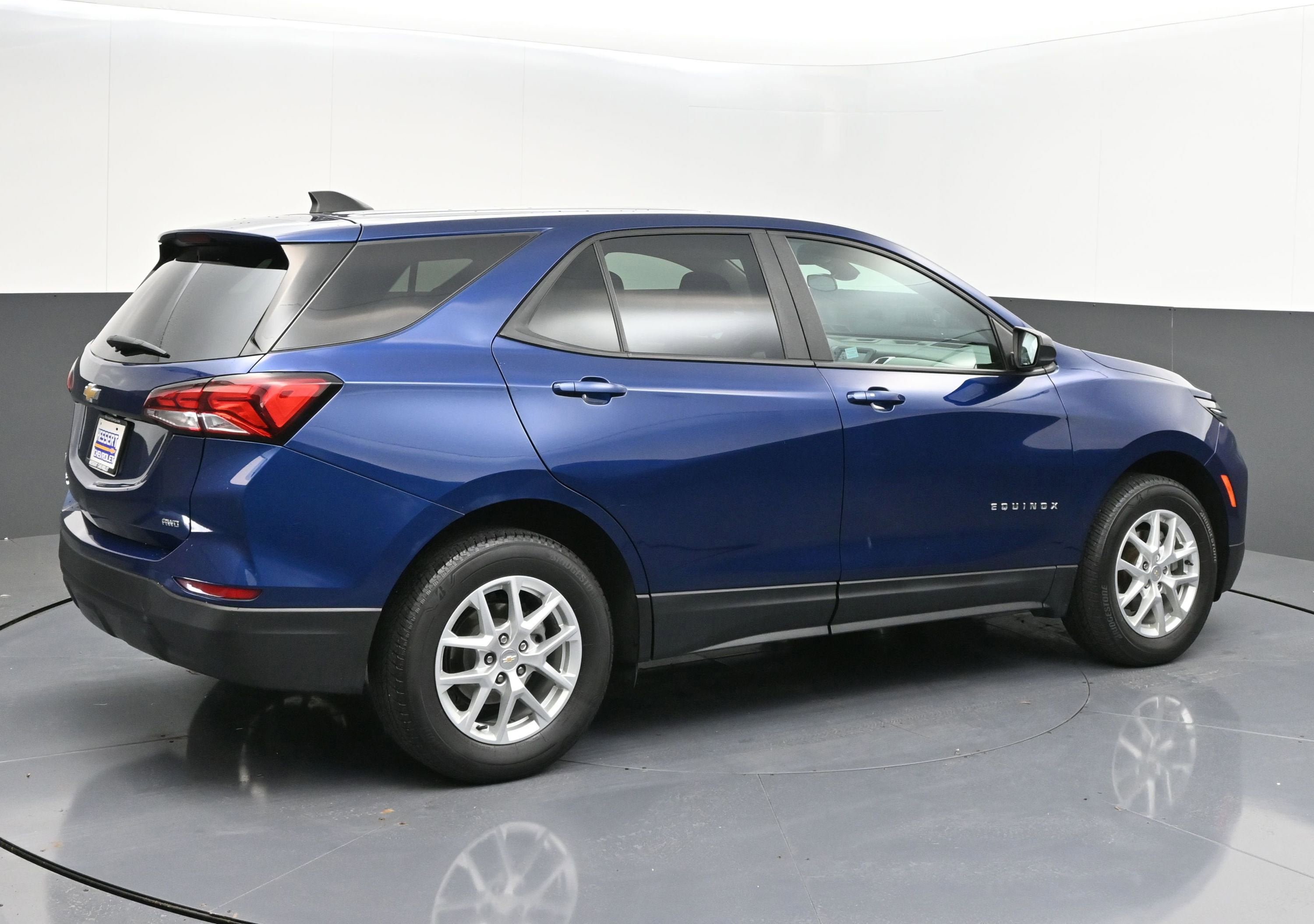 Certified 2022 Chevrolet Equinox LS w/ LS Convenience Package AWD/4WD image 7