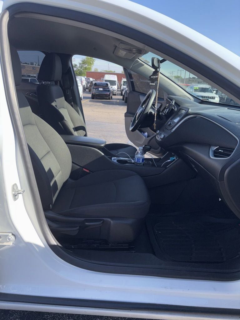 Used 2016 Chevrolet Malibu LS FWD image 10