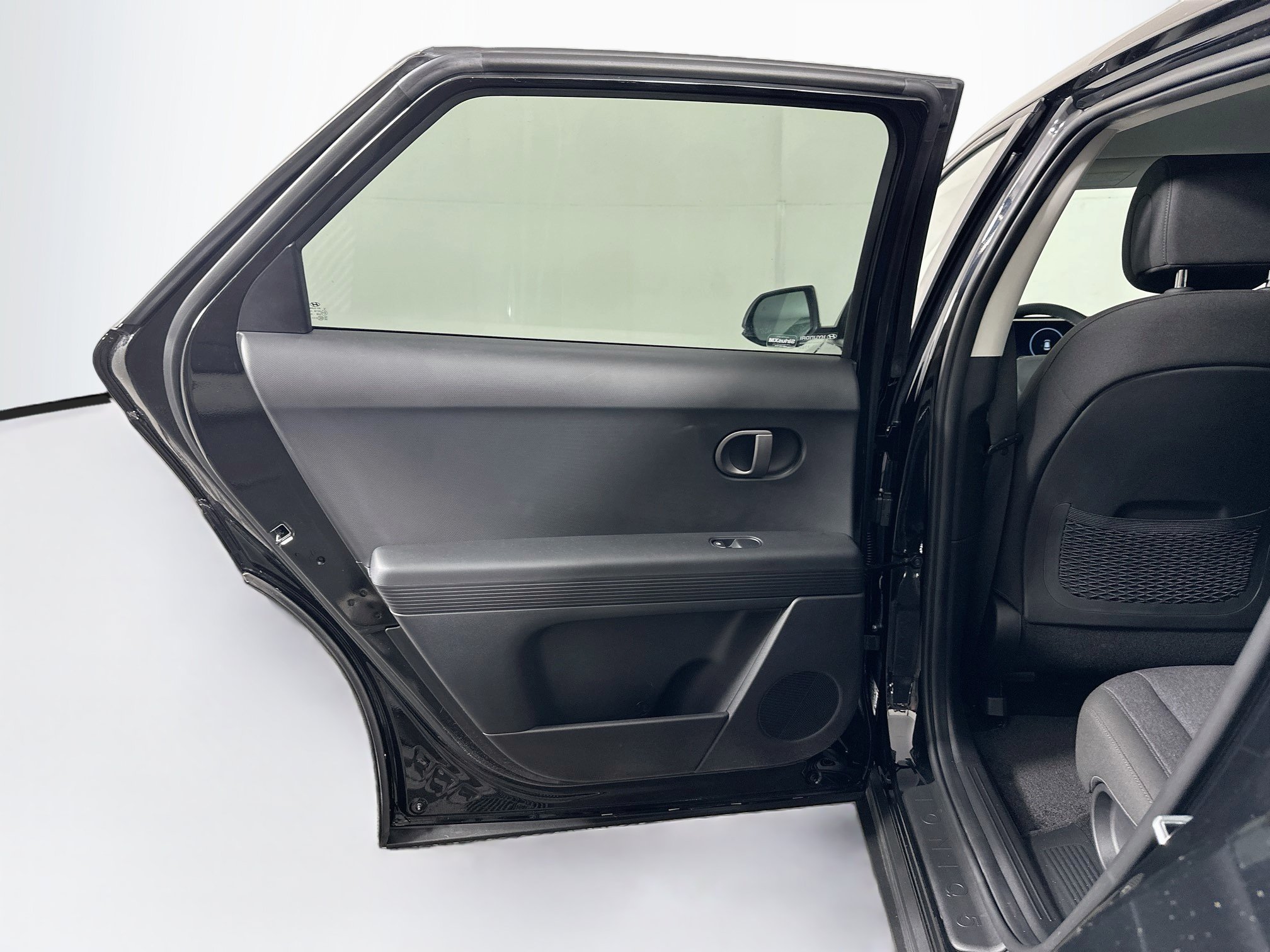 Used 2025 Hyundai Ioniq 5 SE RWD image 24