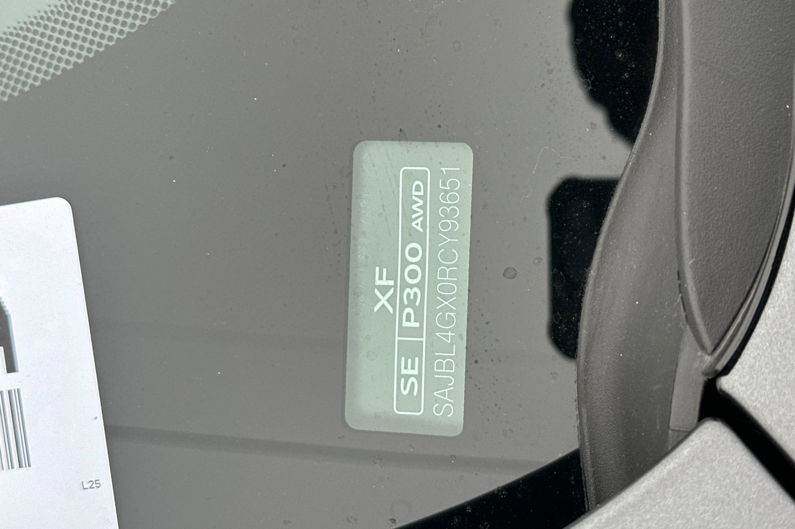 Used 2024 Jaguar XF R-Dynamic SE image 3