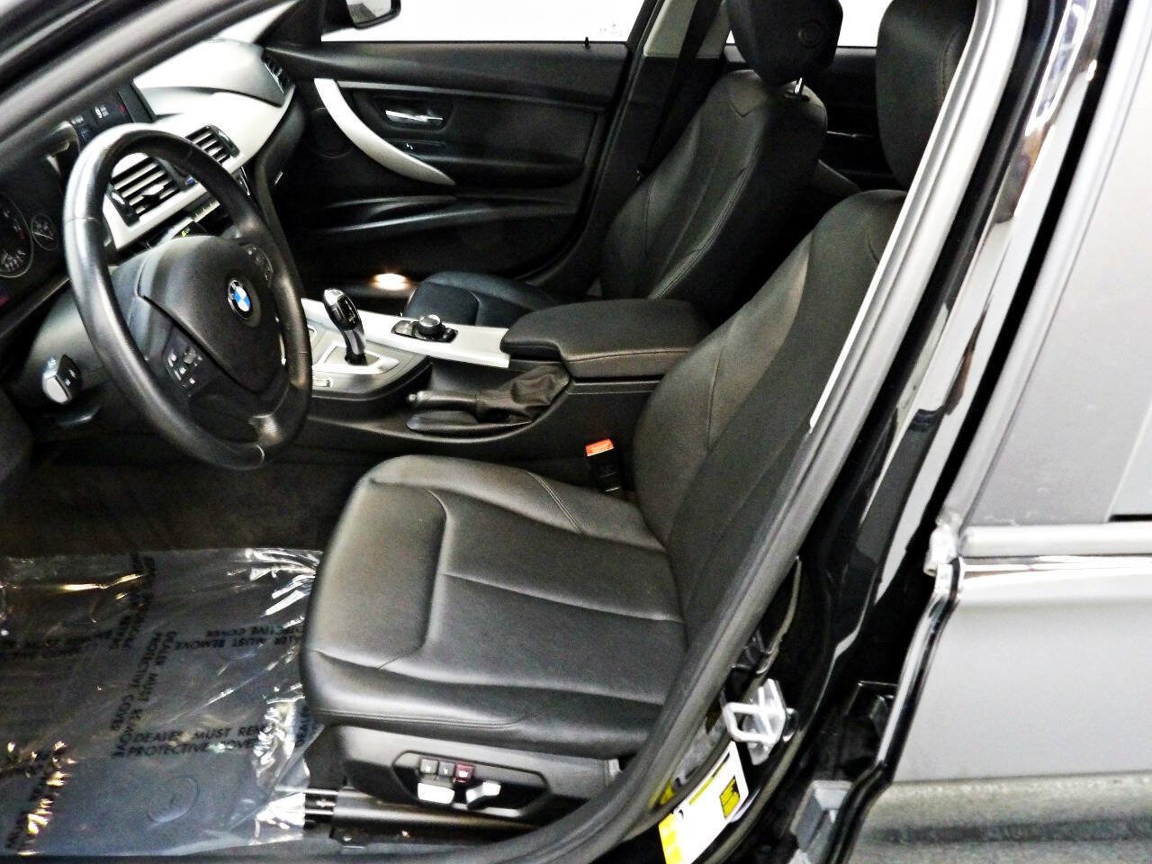 Used 2018 BMW 320i Sedan RWD image 8