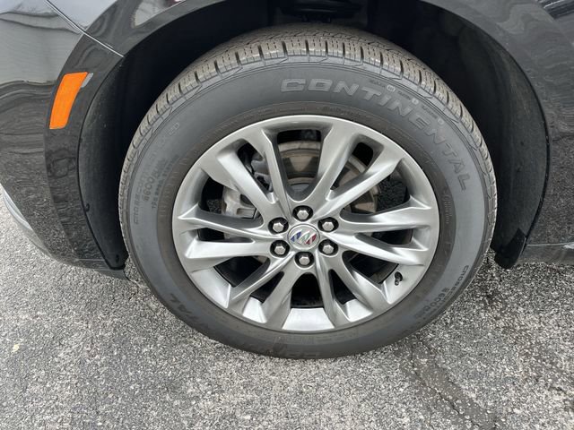 Certified 2024 Buick Enclave Avenir w/ Avenir Technology Package image 21