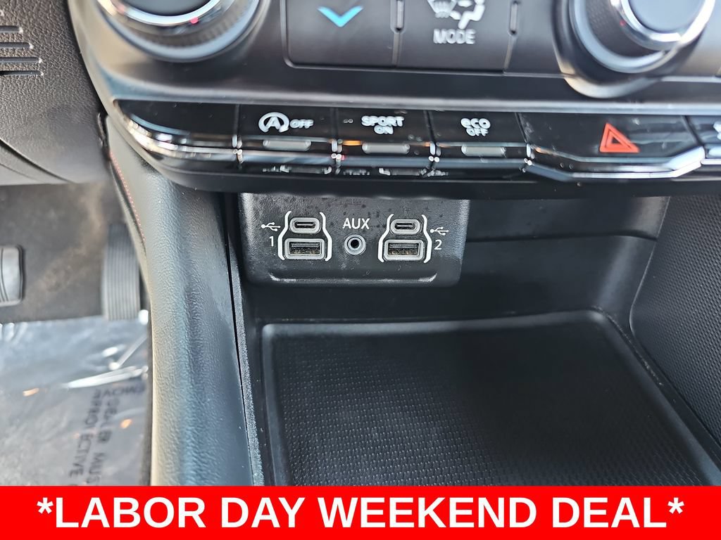 Used 2024 Dodge Durango GT AWD/4WD image 27
