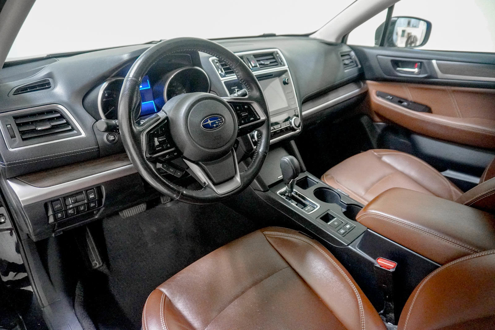 Used 2019 Subaru Outback 3.6R Touring w/ Popular Package #3A AWD/4WD image 21