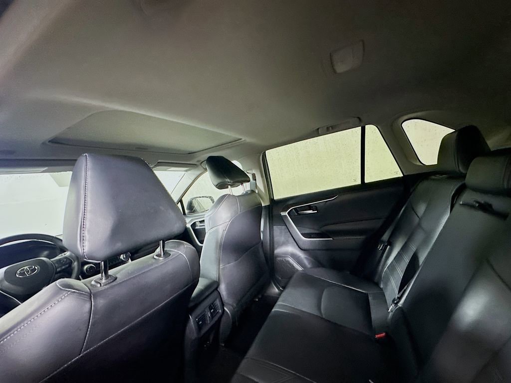 Used 2023 Toyota RAV4 XLE Premium image 13