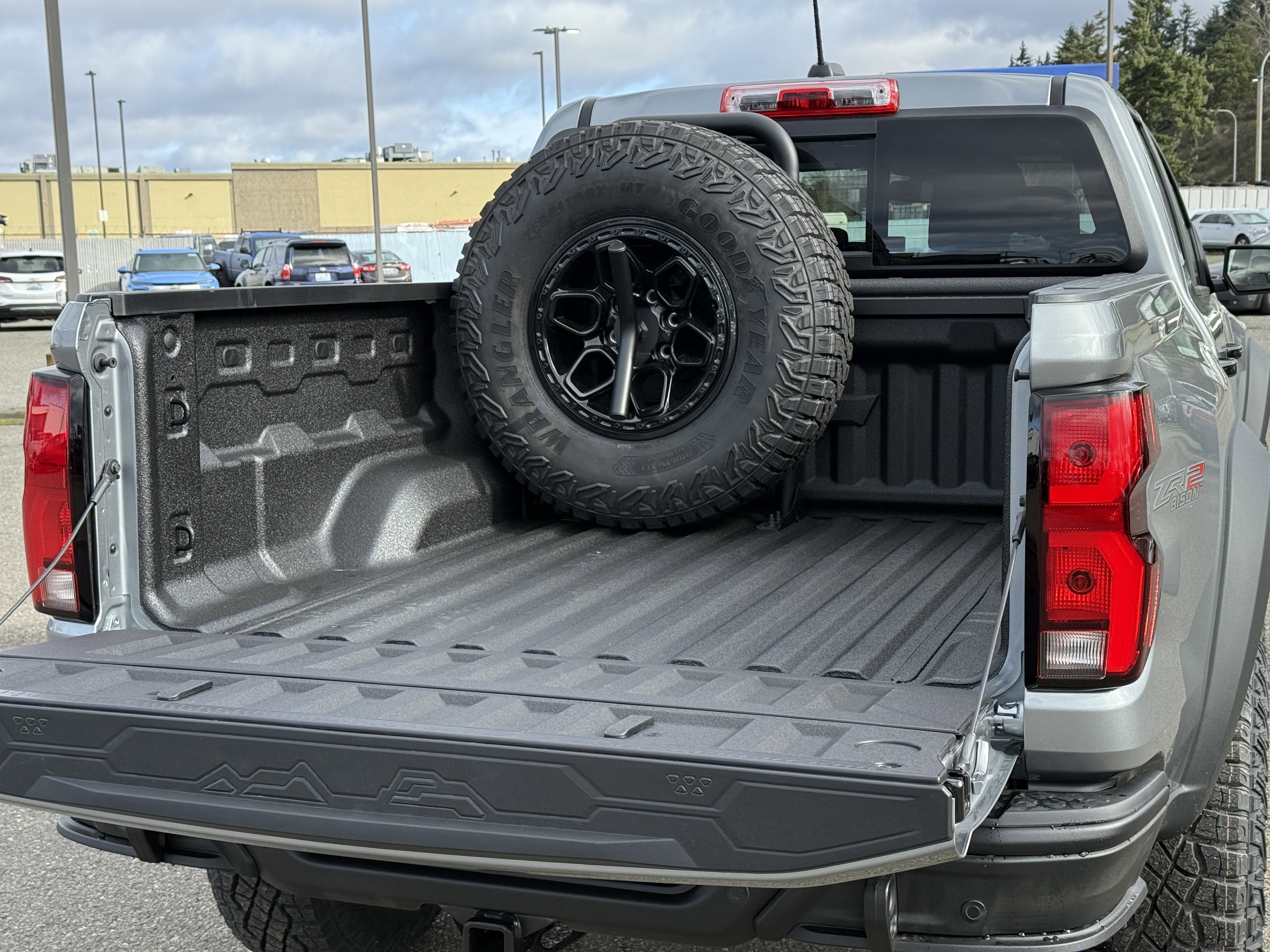 New 2026 Chevrolet Colorado ZR2 w/ ZR2 Bison Edition image 32