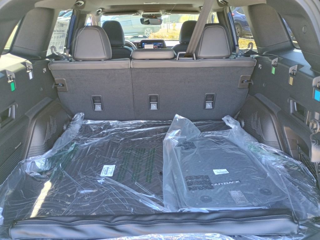 New 2026 Subaru Outback Limited AWD/4WD image 15