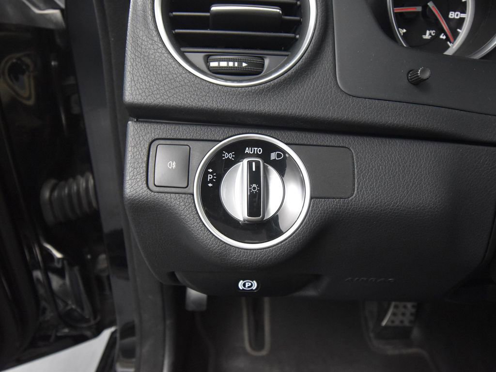 Used 2014 Mercedes-Benz C 63 AMG Sedan image 30