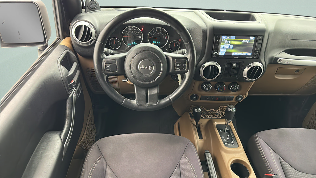 Used 2013 Jeep Wrangler Unlimited Sahara AWD/4WD image 10