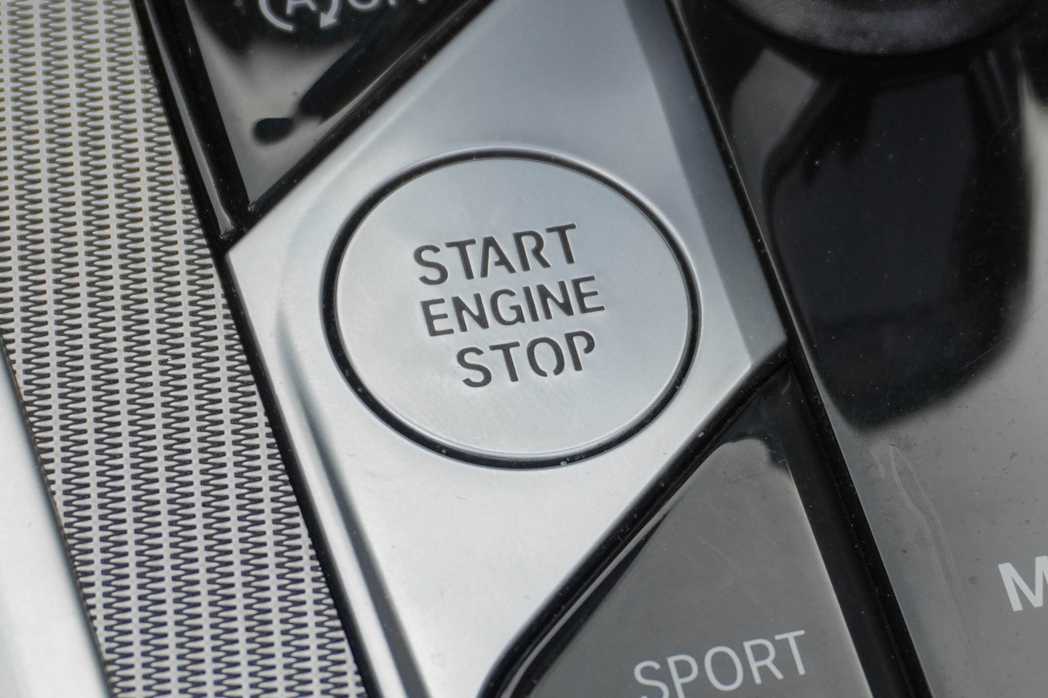 Certified 2023 BMW 840i xDrive Convertible w/ Comfort Seating Package AWD/4WD image 29