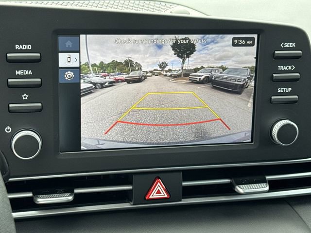 Used 2025 Hyundai Elantra Blue image 22