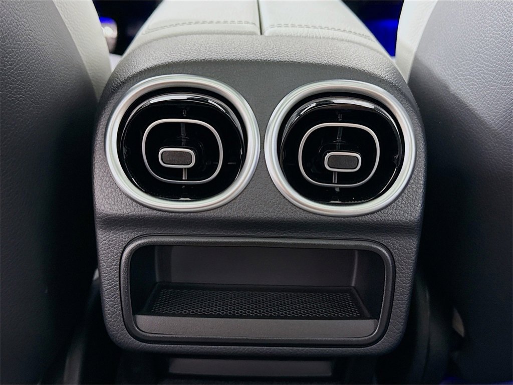 Used 2025 Mercedes-Benz C 300 4MATIC Sedan image 26