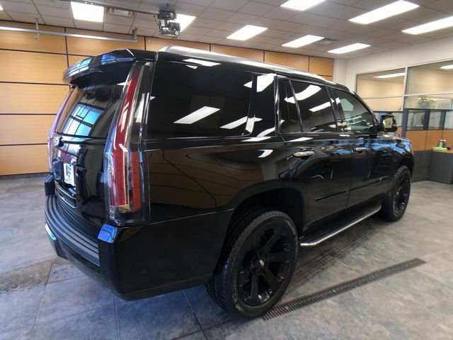 Used 2020 Cadillac Escalade Luxury w/ Escalade Sport Edition image 7