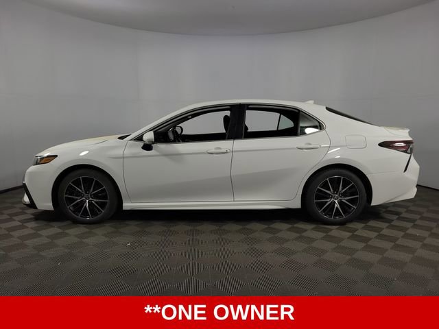 Used 2023 Toyota Camry SE image 5