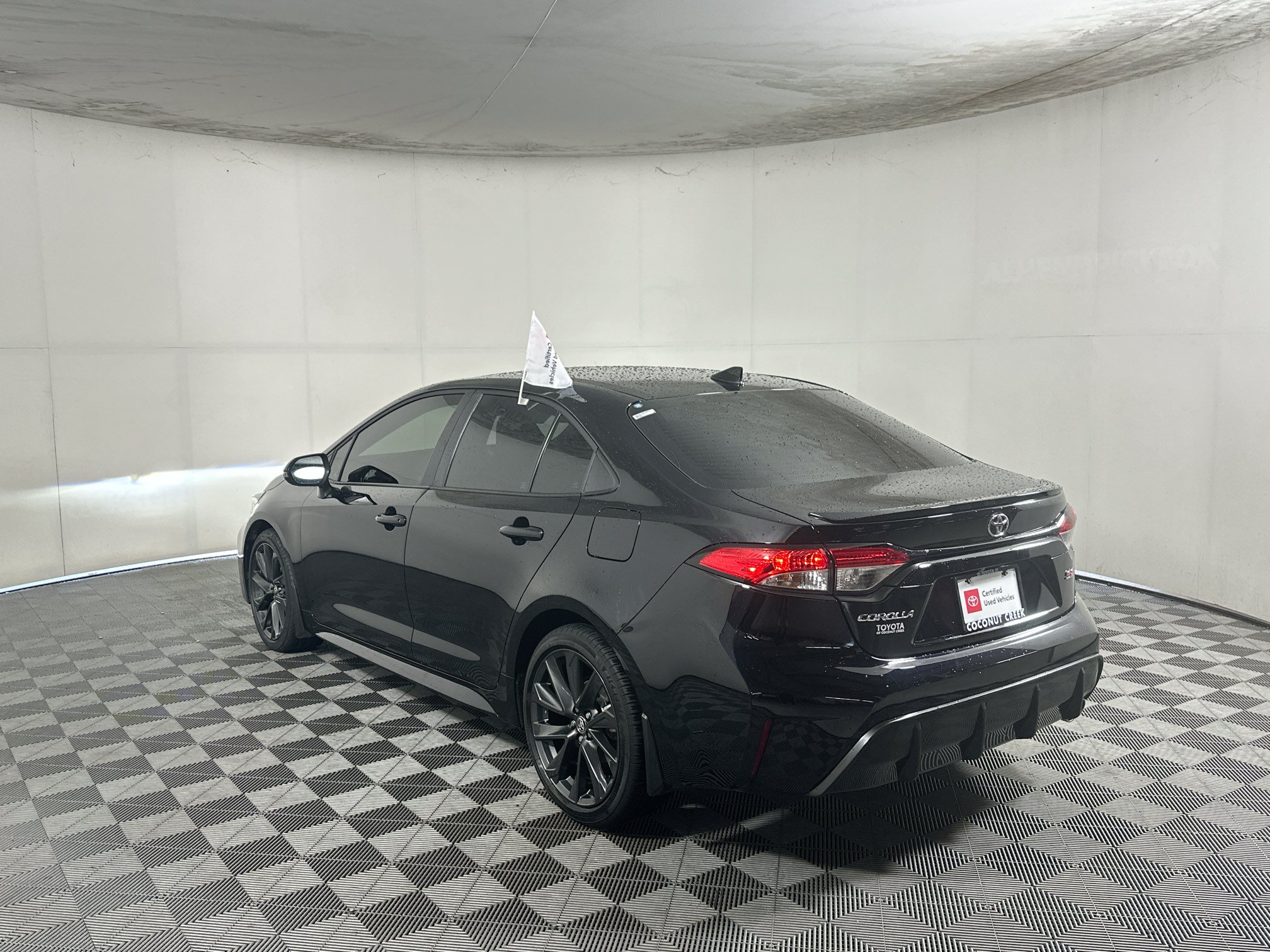 Certified 2025 Toyota Corolla SE FWD image 5