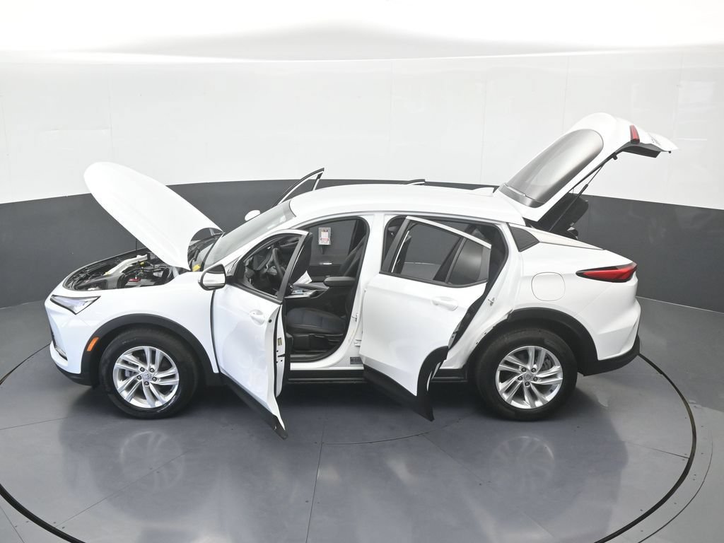 Used 2025 Buick Envista Preferred FWD image 58