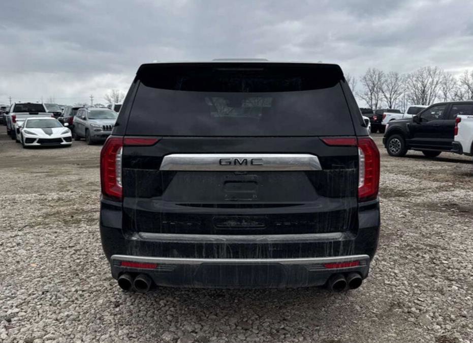 Used 2023 GMC Yukon XL Denali w/ Denali Reserve Package image 6