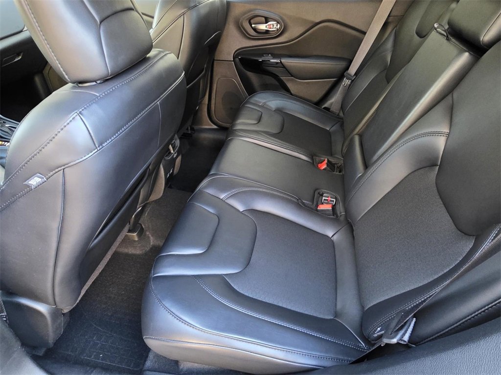 Used 2021 Jeep Cherokee Latitude Plus image 10