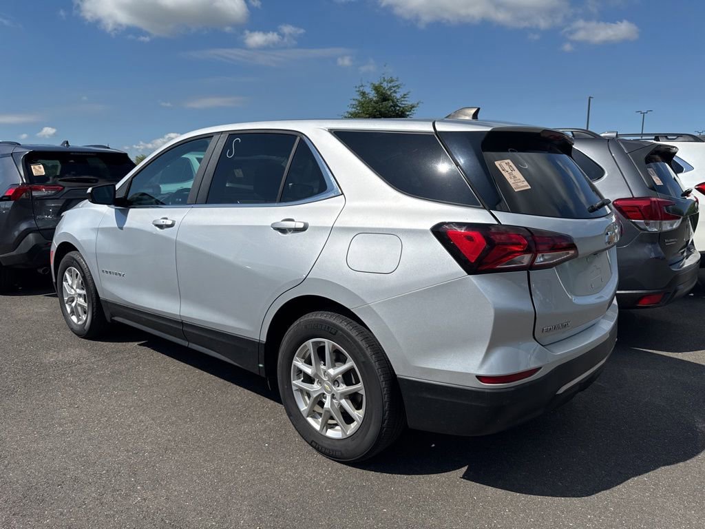 Used 2022 Chevrolet Equinox LT FWD image 3