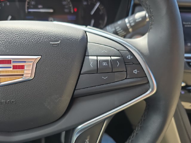 Used 2017 Cadillac XT5 Luxury w/ Driver Awareness Package FWD image 21