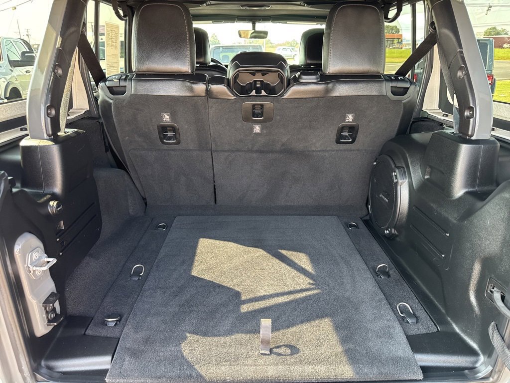 Used 2018 Jeep Wrangler Unlimited Sahara w/ Quick Order Package 24M Moab image 8