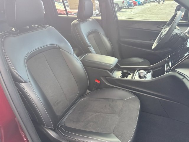 Used 2023 Jeep Grand Cherokee Altitude image 30