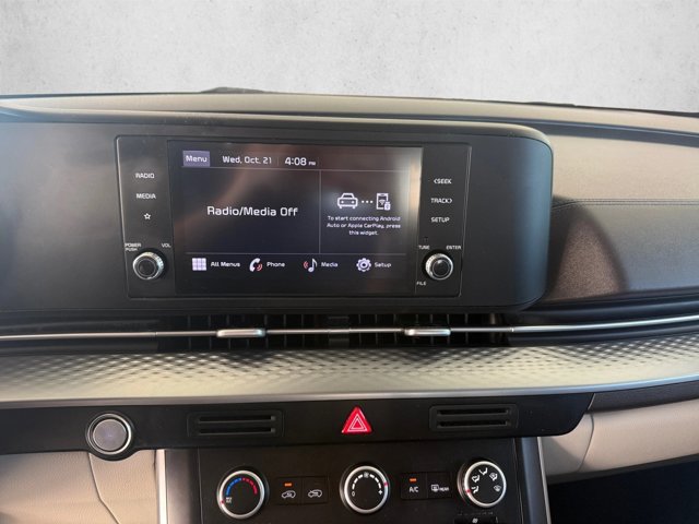 Used 2024 Kia Carnival LX FWD image 13