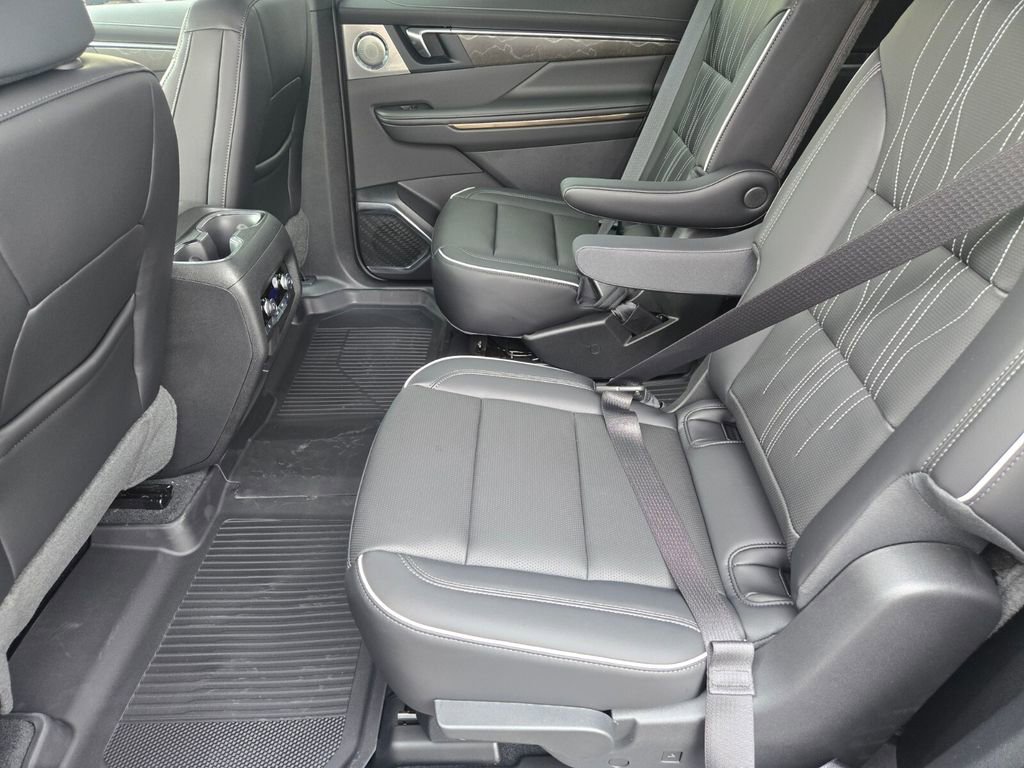 New 2026 Buick Enclave Avenir w/ Super Cruise Package FWD image 7