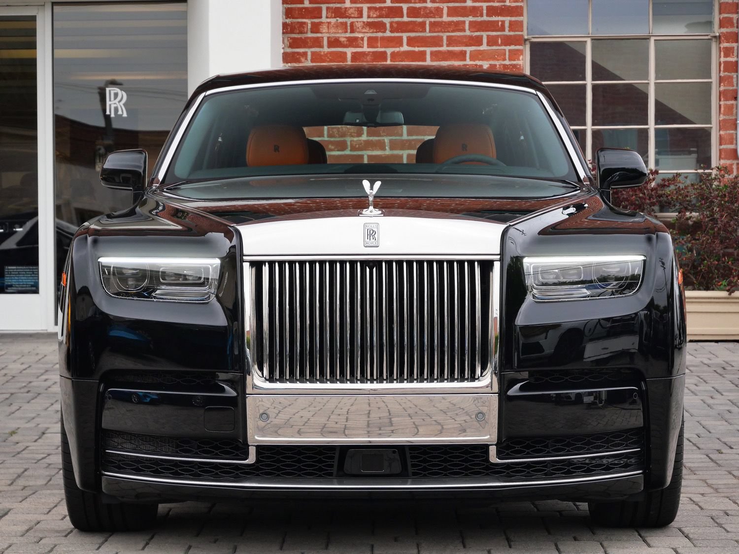 New 2027 Rolls-Royce Phantom Sedan RWD image 5