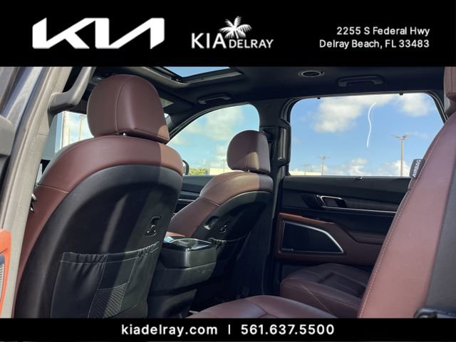 Used 2024 Kia Telluride SX w/ Towing Package FWD image 15